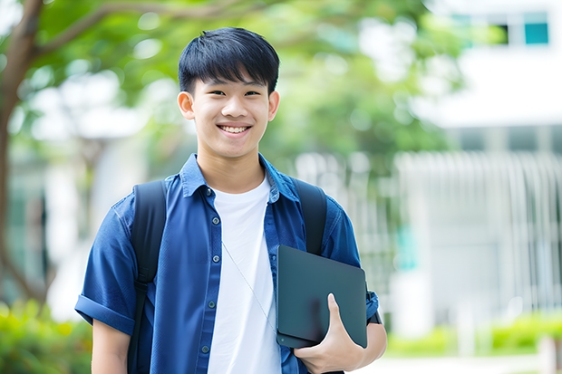 中国人民大学和广州商学院历年录取分数线对比
